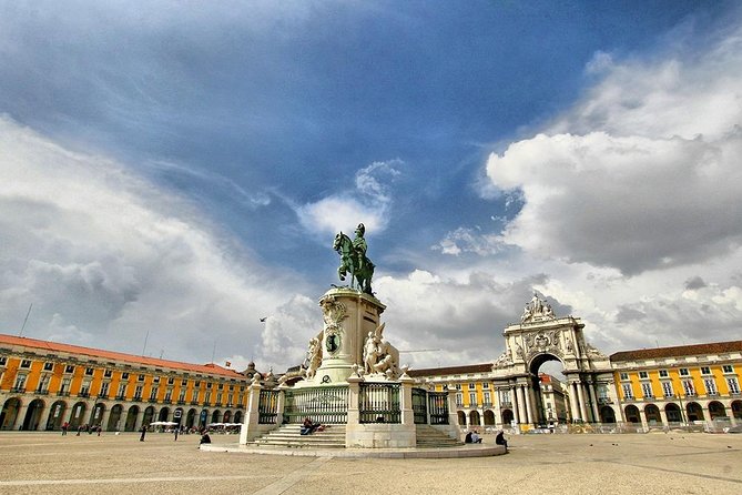 The Lisbon City Tour with Tickets - A fast way to connect Lisbon’s far-flung sights