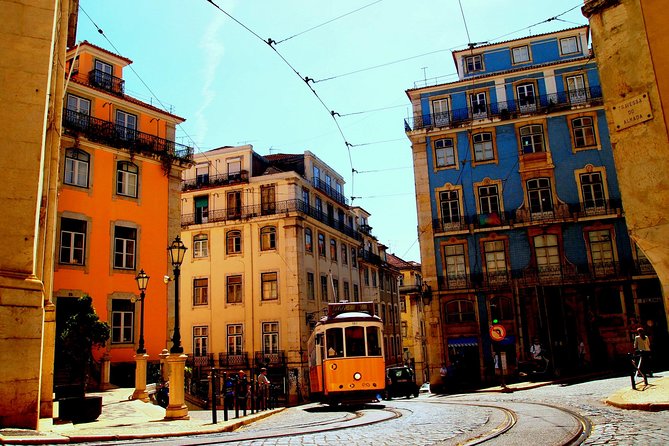 The Lisbon City Tour with Tickets - The multilingual guide can shape the experience