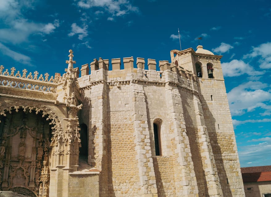 Tomar: Knight's Templar Castle and Convent of Christ Tour - Cloisters that explain the convent’s daily life