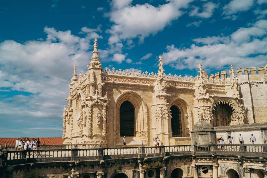 Tomar: Knight's Templar Castle and Convent of Christ Tour - What the guides add to the visit