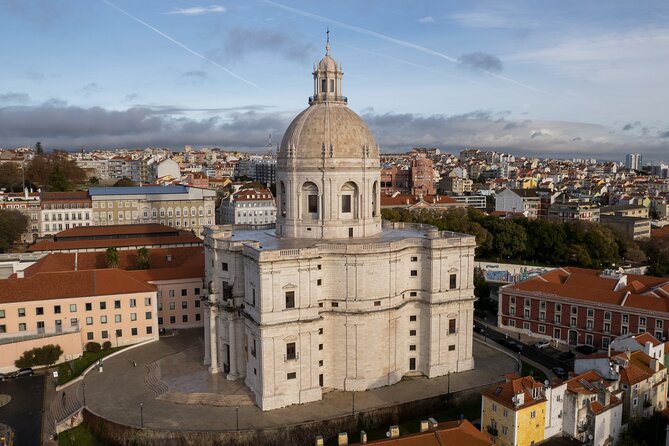 Tuk tuk experience through the historic neighborhood of Alfama - Lisbon Cathedral in ten minutes