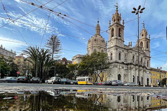 Tuk tuk experience through the historic neighborhood of Alfama - Senhora do Monte for the broad panorama
