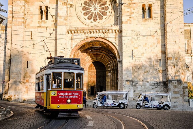Welcome Lisbon Tour with Local Guide in Private Eco Tuk Tuk - Starting beside Cais do Sodré