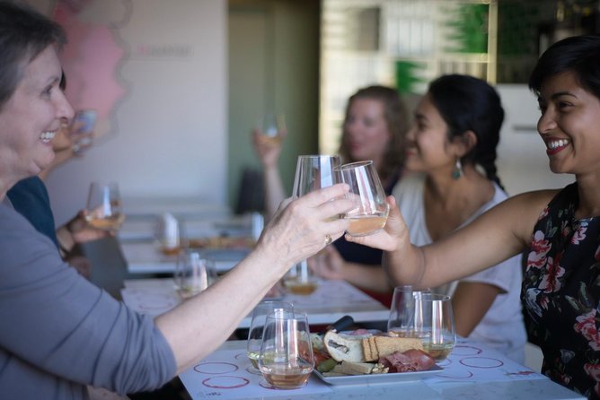 Wine and Cheese Tasting Lunch in Portuguese Wine Bar - How the two-hour tasting unfolds