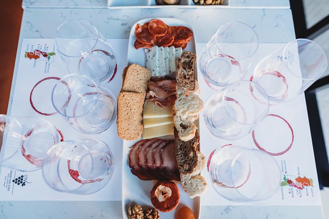 Wine and Cheese Tasting Lunch in Portuguese Wine Bar - Practical details before you book